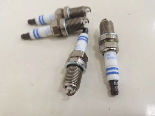OEM Support Weichai WP10 WP12 Natural Gas Engine Spark Plugs 1000450457 610800190174