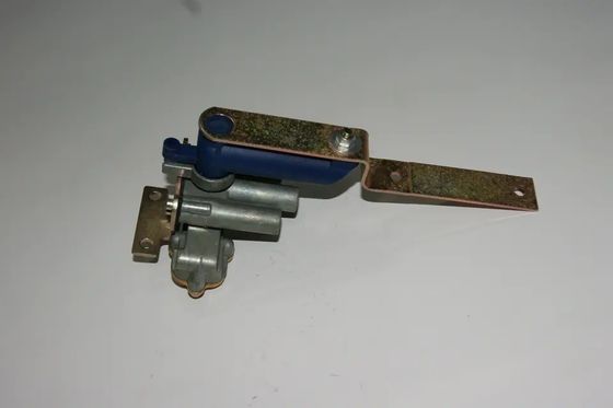 Reference NO. 90054007 Air Suspension Valve for Truck Leveling Kit SCN 1118884