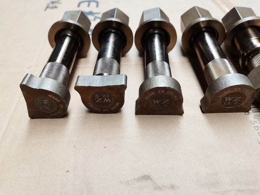 Rear Wheel Bolts DZ9112340123 for HOWO Truck Parts 2005- 4x4 Year 2005- 2005-