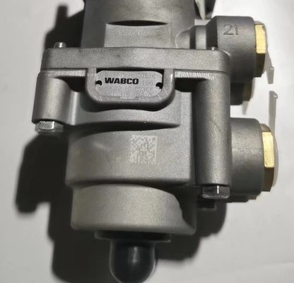 Heavy Duty Truck Howo Truck Parts Foot Brake Valve Brake Master Cylinder 6 Holes WG9719360005/6