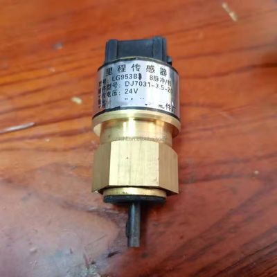 Jinlong Dongfeng Heavy Truck Parts Odometer Sensor Speed Sensor Lg953B1 1100916 3824010