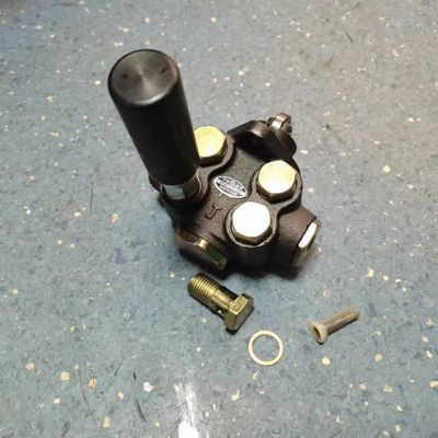 OE NO. 1614080719 Iron Fuel Supply Pump for Heavy Duty Truck HOWO/SHACMANT Truck Parts