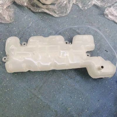 DZ9614533002 Expansion Tank Assembly for HEAVY DUTY TRUCK HOWO Shaanqi Delong M3000S X5000