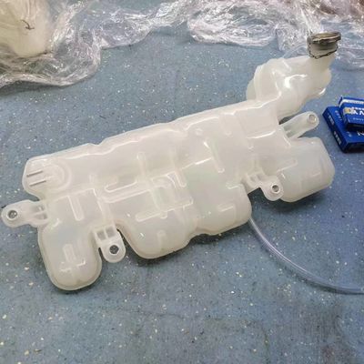 DZ9614533002 Expansion Tank Assembly for HEAVY DUTY TRUCK HOWO Shaanqi Delong M3000S X5000