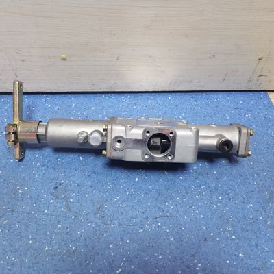 100% Tested Heavy Duty Truck HOWO FAW Truck Gearbox Small Cover Assembly Double Rod
