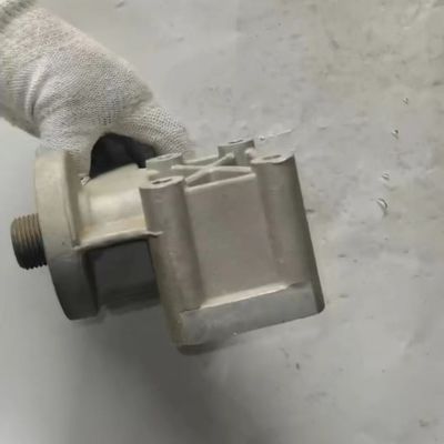 Weichai Engine Parts Oil Filter Base for Heavy Duty Trucks 612600070343 Metal
